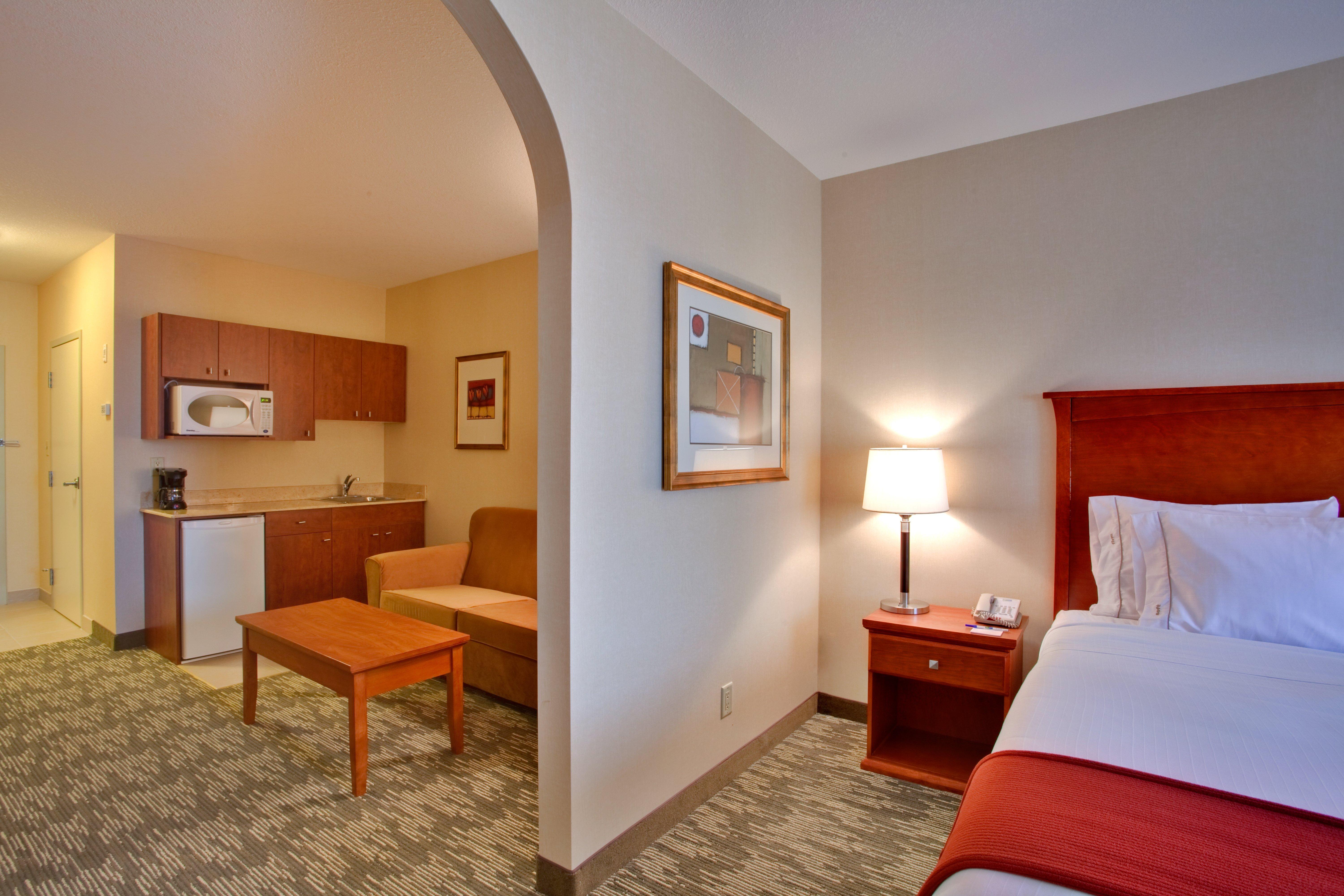 Holiday Inn Express Hotel & Suites-Edmonton South, An Ihg Hotel Buitenkant foto