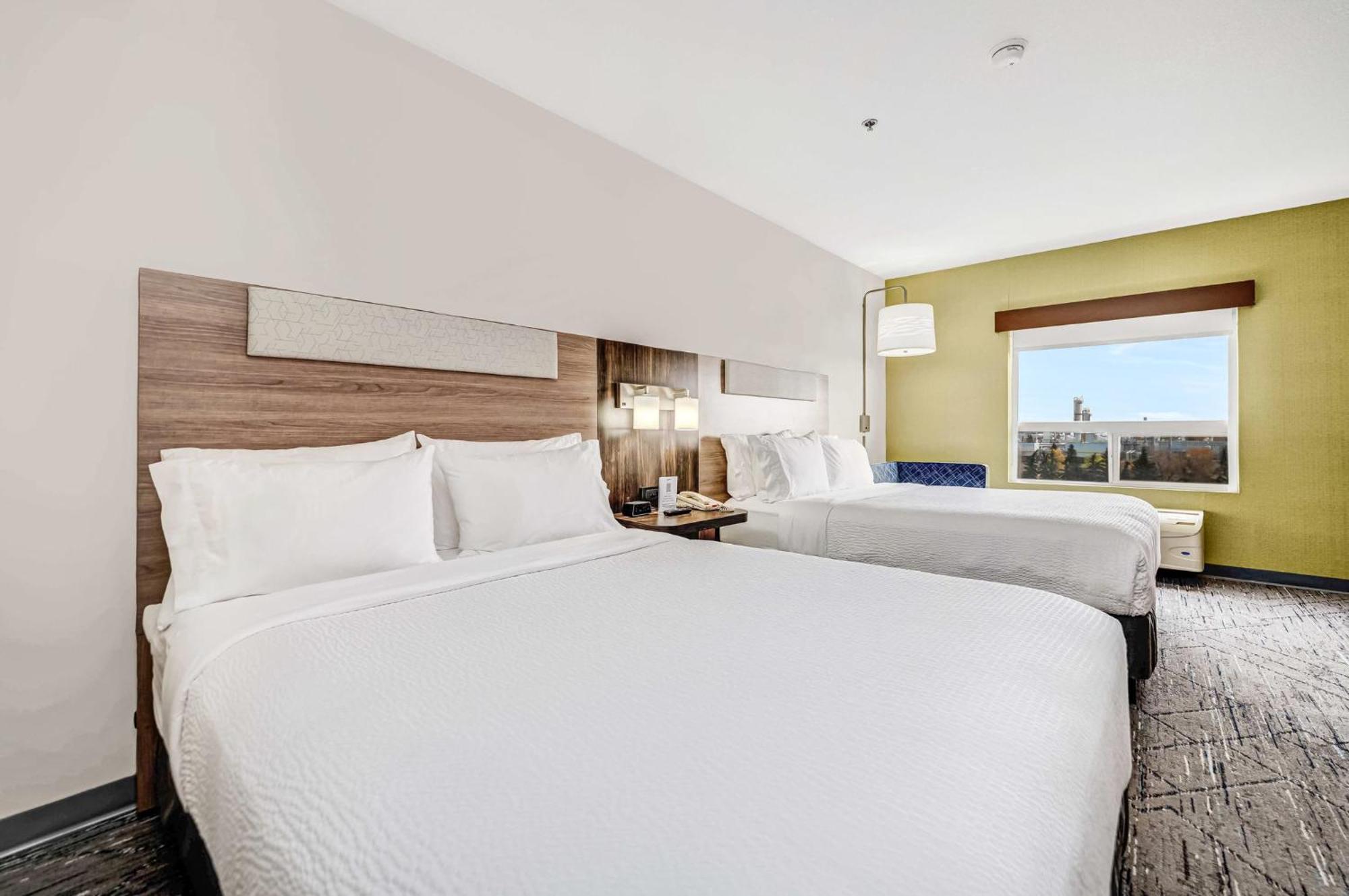 Holiday Inn Express Hotel & Suites-Edmonton South By Ihg Buitenkant foto