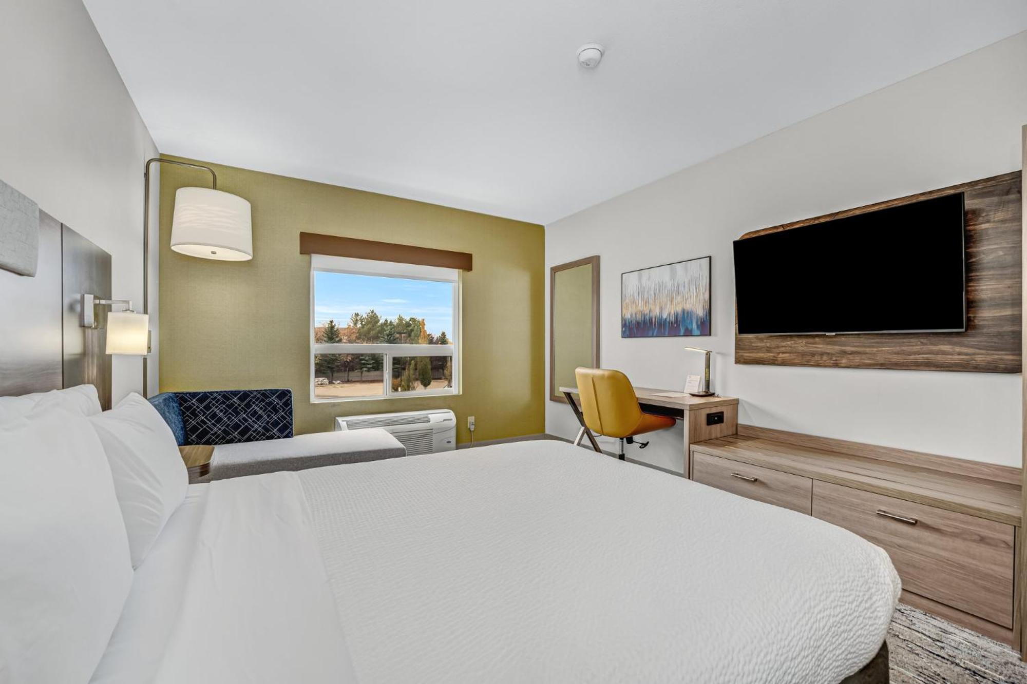 Holiday Inn Express Hotel & Suites-Edmonton South By Ihg Buitenkant foto