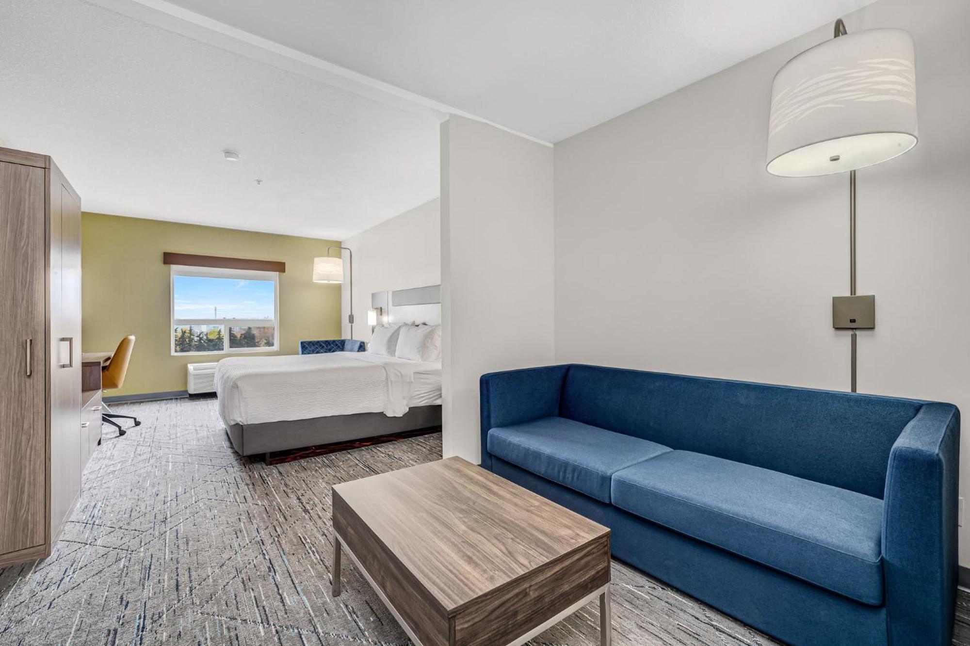 Holiday Inn Express Hotel & Suites-Edmonton South By Ihg Buitenkant foto