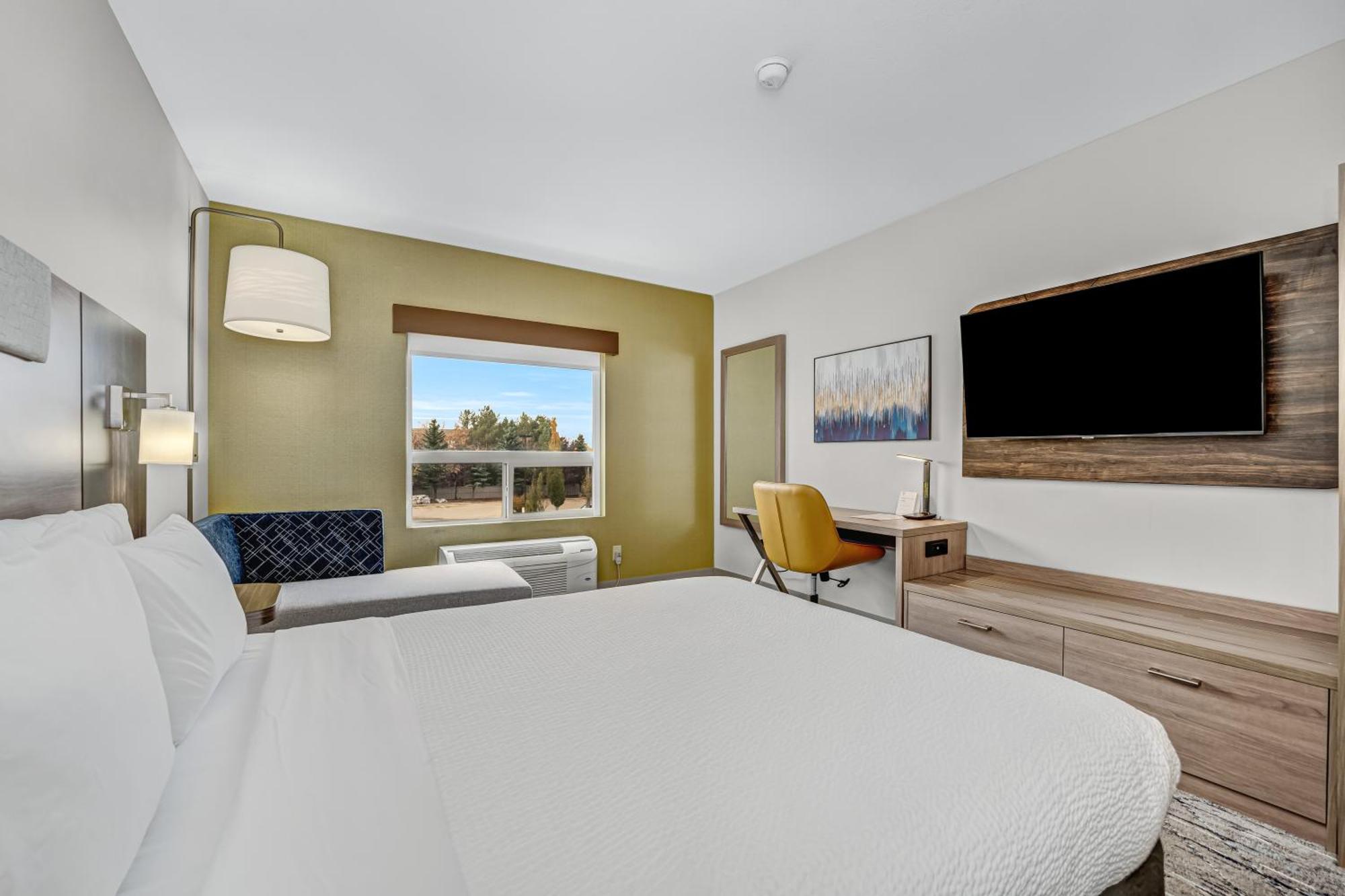 Holiday Inn Express Hotel & Suites-Edmonton South By Ihg Buitenkant foto