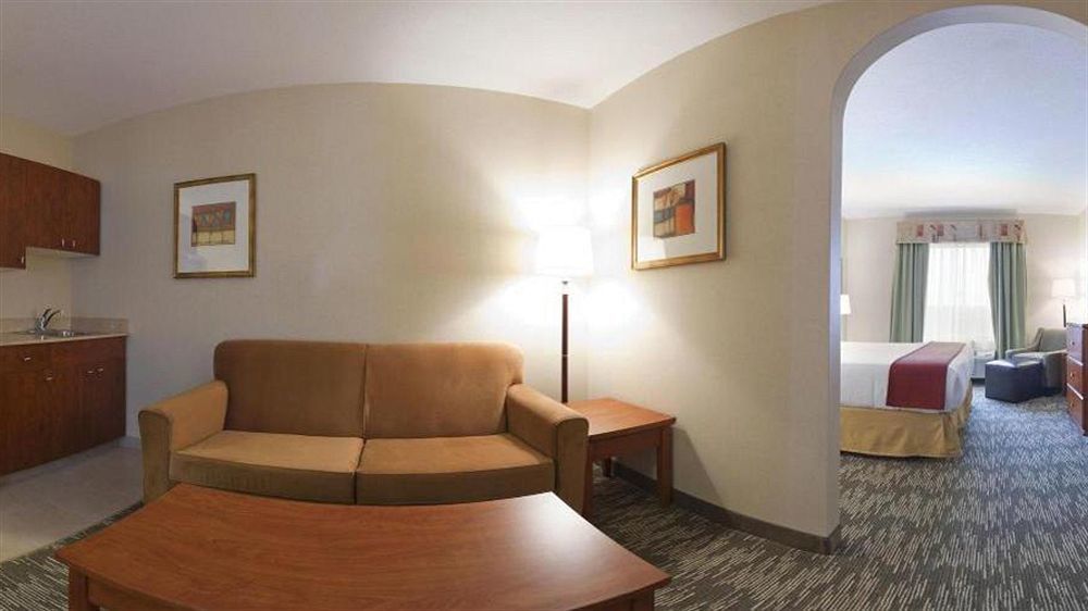 Holiday Inn Express Hotel & Suites-Edmonton South By Ihg Buitenkant foto